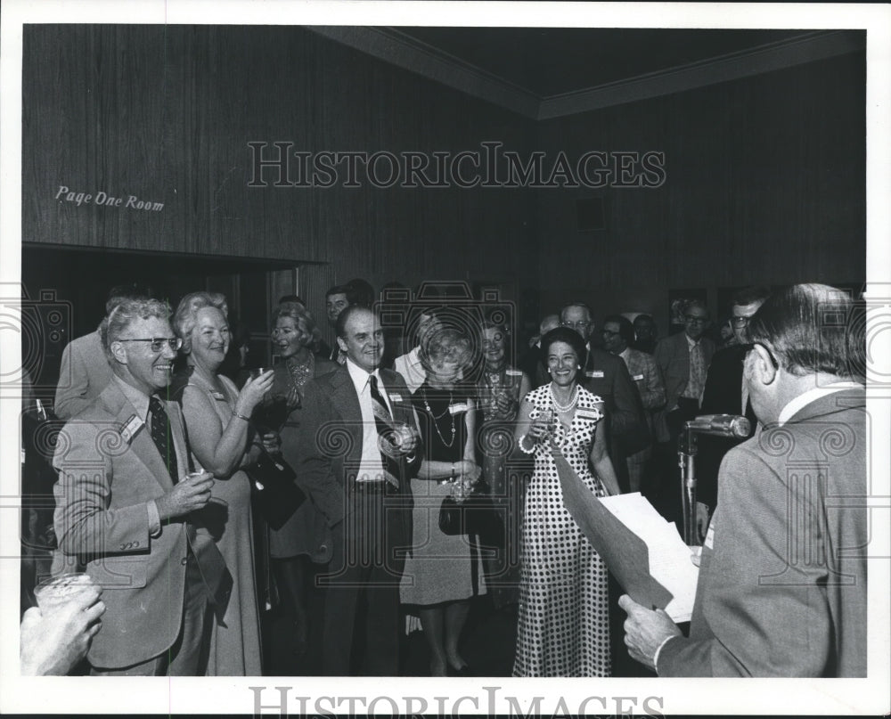 Press Photo Milwaukee Press Editorial Club reunion. Bill Manly, Merrick Wing - Historic Images