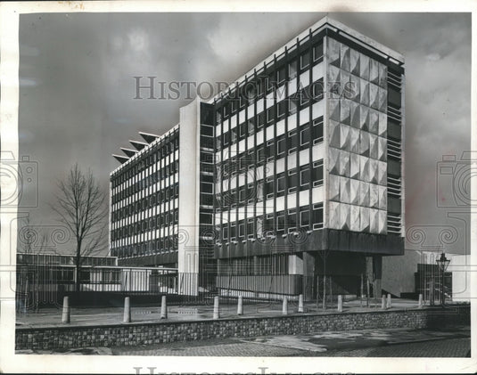 1963 Press Photo Mathematics and Oceanography building at Liverpool University. - Historic Images
