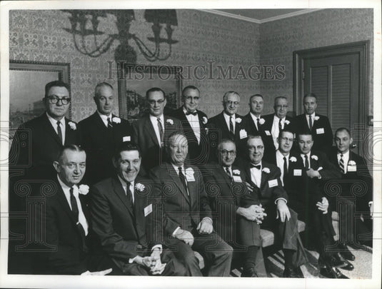 1965 Press Photo Class of 1940 at Milwaukee Journal 25 Year Club and Party-Historic Images