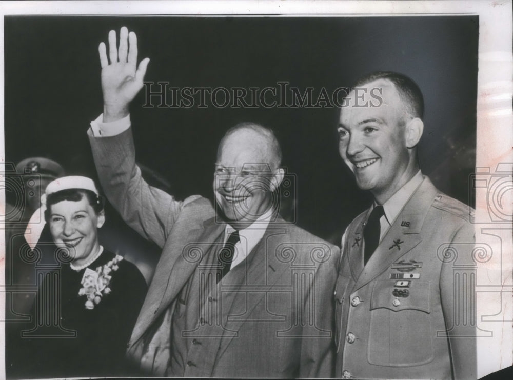 1955 Press Photo Eisenhowers Leave for Big Four Meeting in Geneva - mjb00735 - Historic Images