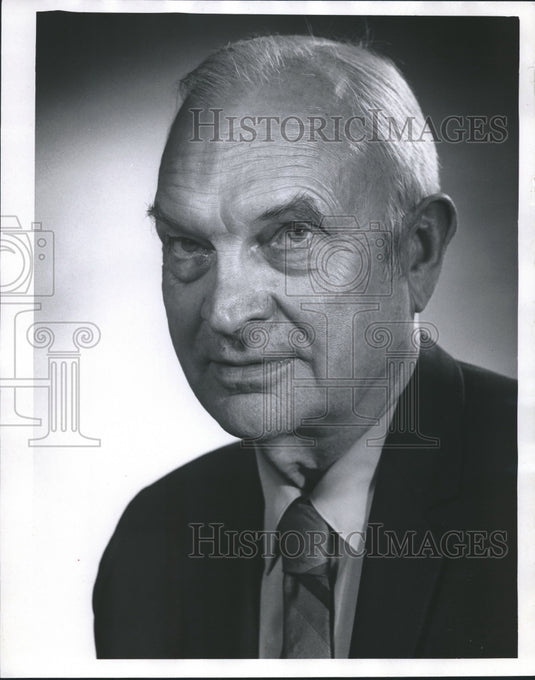 1970 Press Photo Milwaukee Journal Sentinel newspaper employee Lawrence Eklund - Historic Images