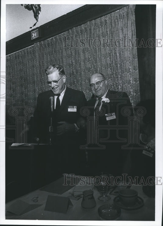 1960 Press Photo A twenty-five year club and party for The Milwaukee Journal - Historic Images