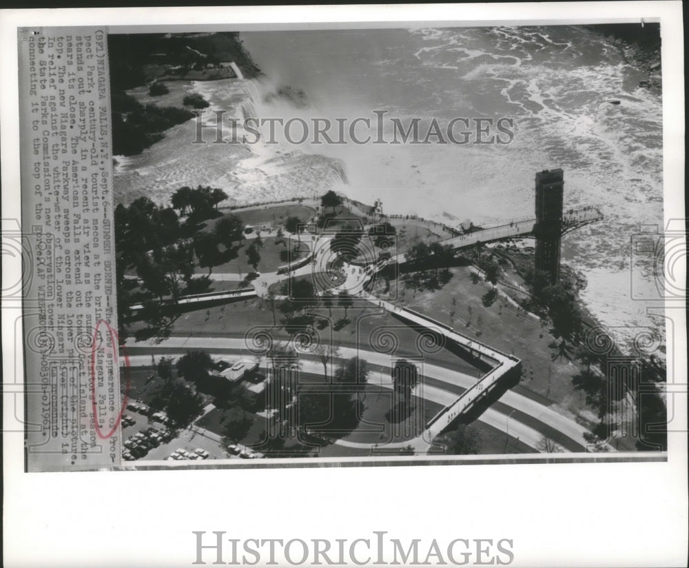 1961 Press Photo Prospect Park Stands Out on Display Near Niagara Falls - Historic Images