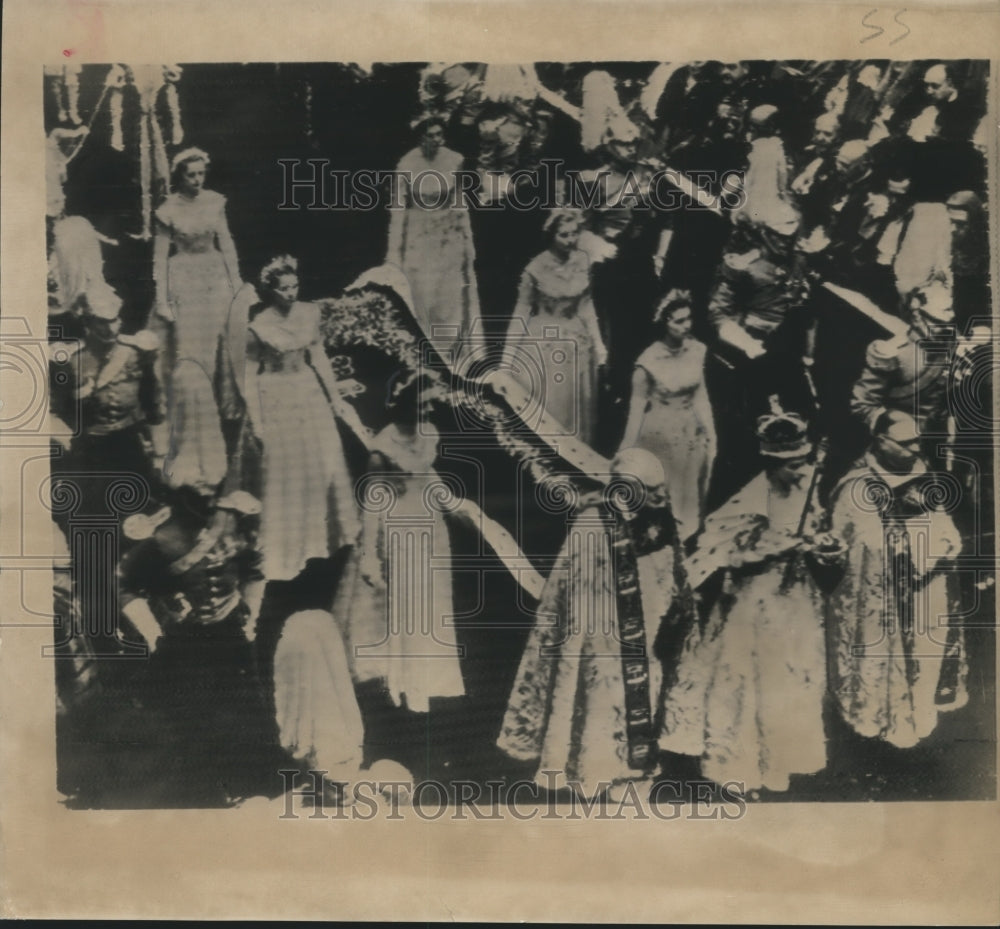 1953 Press Photo Queen Elizabeth Leaves Westminster Abbey After Her Coronation - Historic Images