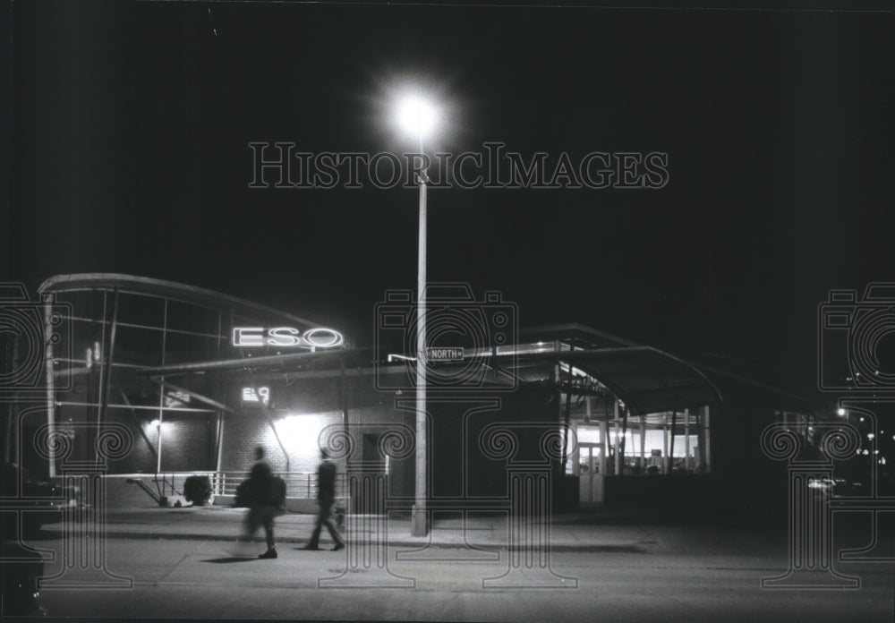 1995 Press Photo The Popular Eso Club Near Farewell and North Avenues - Historic Images