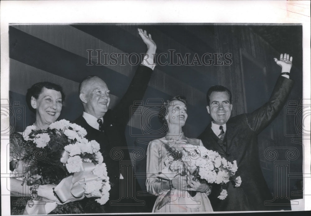 1956 Press Photo President Eisenhower, wife and Nixons at rally, Washington D.C.-Historic Images