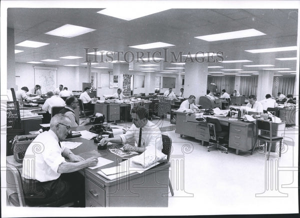 1966 Press Photo Milwaukee Sentinel Departments in the newsroom - mjb0 ...