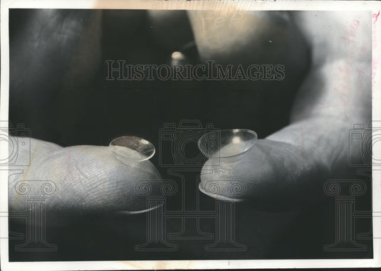 1978 Press Photo A Soft Contact is Larger When Compared to a Hard Contact - Historic Images