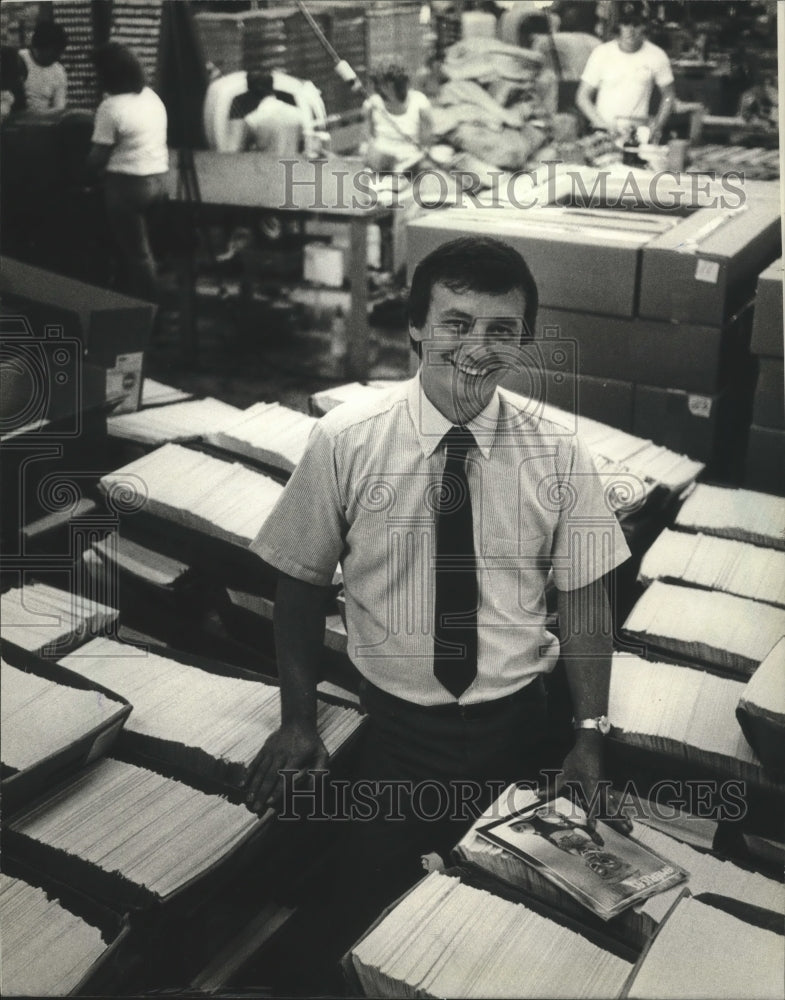 1982 Press Photo David L. Erdman, president of Mailing &amp; Printing Services, Inc. - Historic Images