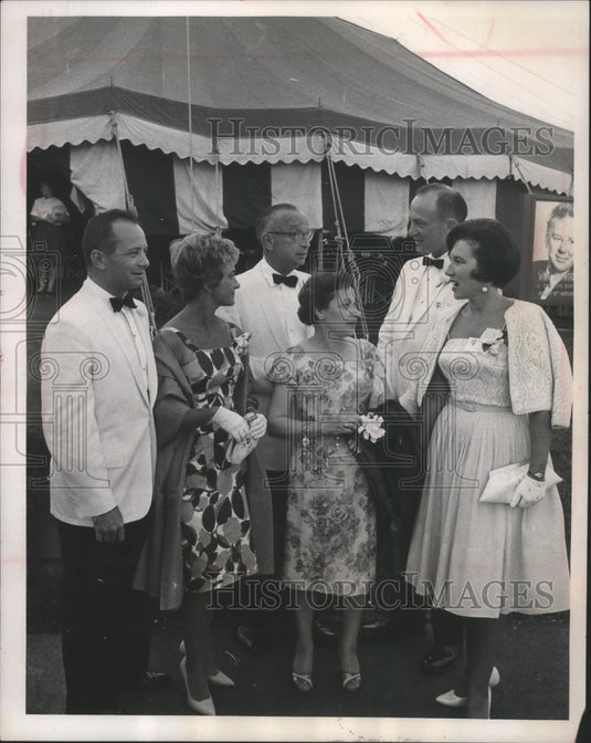 1963 Press Photo Medallion night at the Melody Top Theater - mjb02514-Historic Images