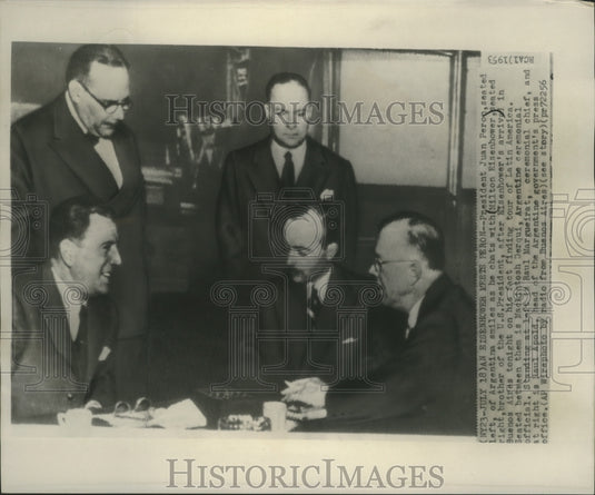 1953 Press Photo Juan Peron Chats With Milton Eisenhower in Buenos Aires - Historic Images