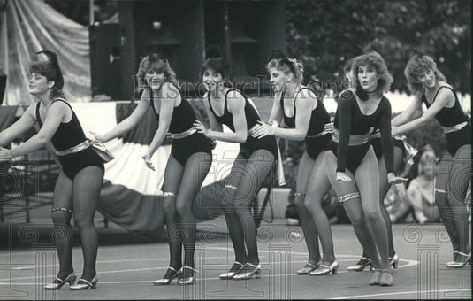 1984 Press Photo Members of the group Dance Defined perform at Festa Italiana - Historic Images