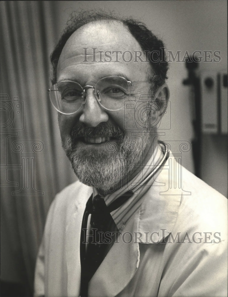 1993 Press Photo Milwaukee, Wisconsin, Physician, Edward Filmanowicz ...