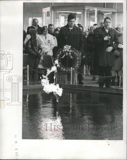 1969 Veterans at Memorial Center honor late President Eisenhower-Historic Images