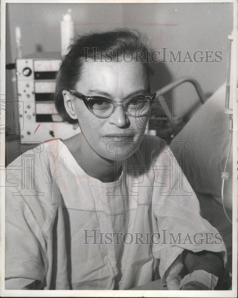 1970 Press Photo of Elverna Fillner at the hospital - mjb03469 - Historic Images
