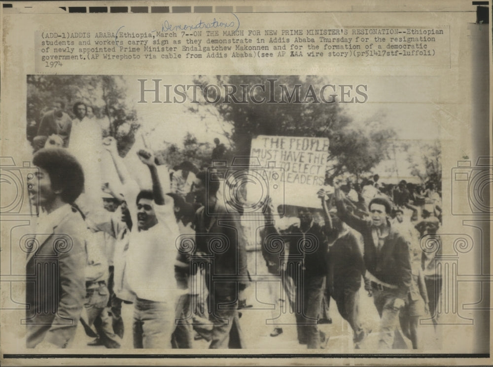 1974 Press Photo Ethiopians demonstrate for a new, democratic government - Historic Images