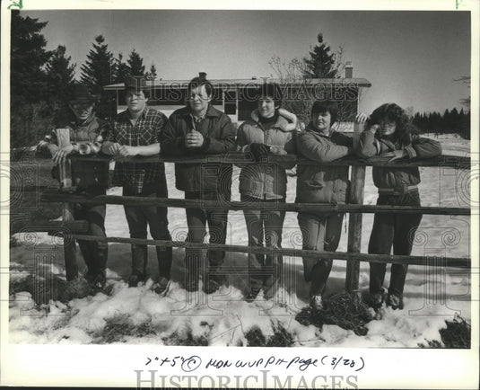 1983 Press Photo Martin and Bev Britner, and Group on the Bitner Dairy Farm - Historic Images