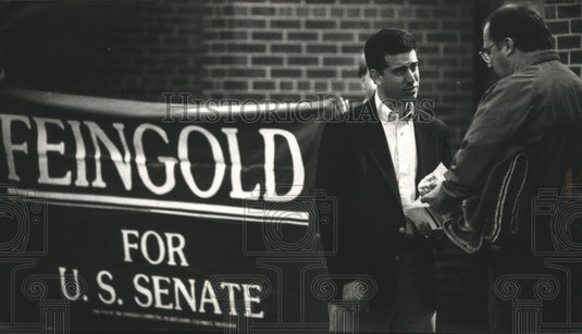 1991 Press Photo US Senate candidate Russ Feingold campaigns by County Stadium - Historic Images