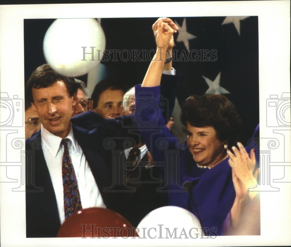 1992 Press Photo Dianne Feinstein claims victory for California Senate Seat - Historic Images