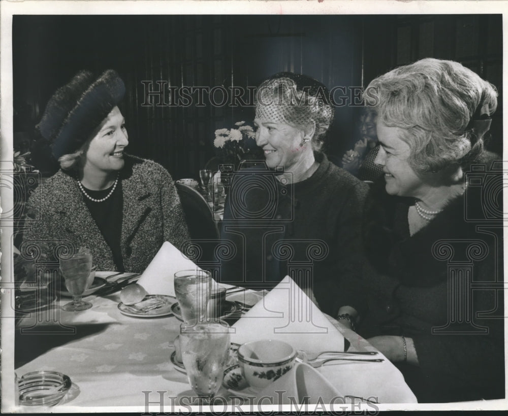 1964 Press Photo Annual Fall luncheon of the Milwaukee Symphony Women&#39;s league-Historic Images