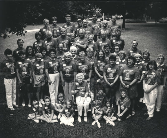 1987 Press Photo Wisconsin Members of German Schindler Family Have 50th Reunion - Historic Images