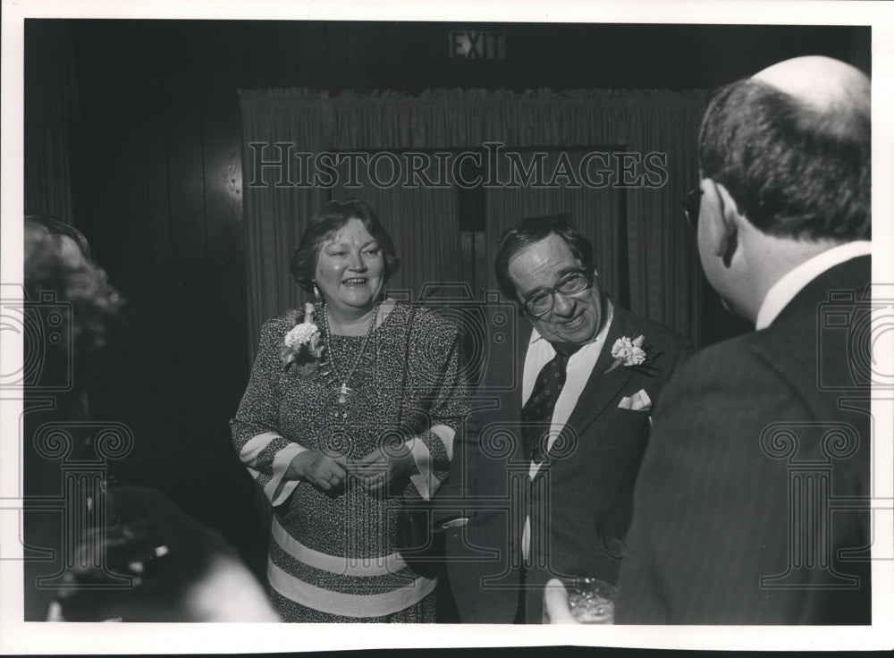 1989 Press Photo Retirement Party for Trueman Farris at Milwaukee Sentinel - Historic Images