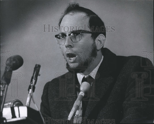 1969 Press Photo Wisconsin-Milwaukee history professor Bruce Fetter - mjb04562 - Historic Images