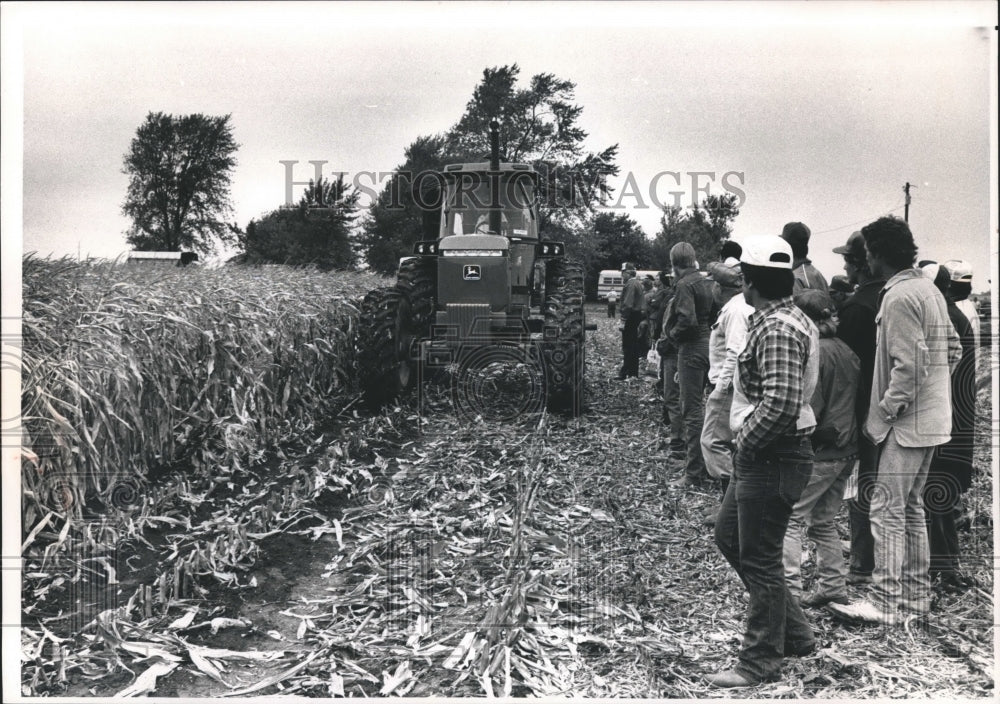 1988 Press Photo Field demonstrations at Wisconsin Farm Progress Days - Historic Images