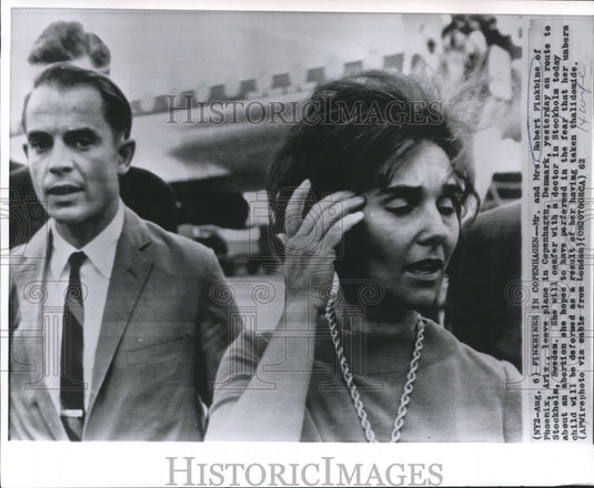 1962 Press Photo Mr. & Mrs. Robert Finkbine en route to Sweden for an abortion-Historic Images
