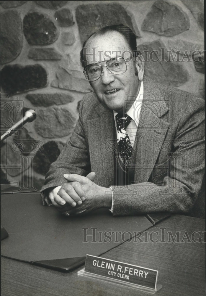 1981 Press Photo Brookfield City Clerk, Glenn Ferry - mjb05174 - Historic Images