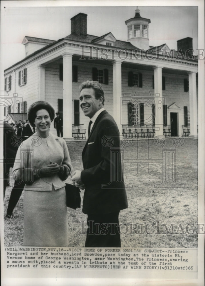 1965 Press Photo Princess Margaret and Lord Snowdon pose at Mt. Vernon - Historic Images
