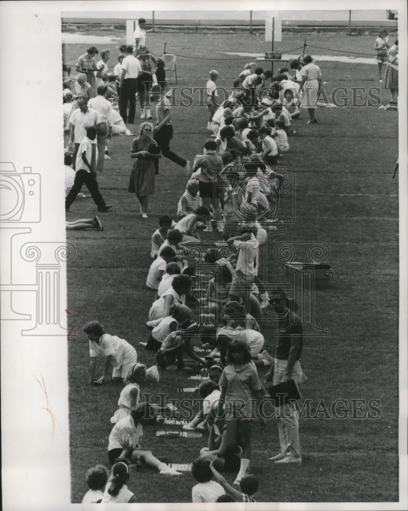 1981 Press Photo Competitors in the Milwaukee Journal-sponsored chess tournament - Historic Images