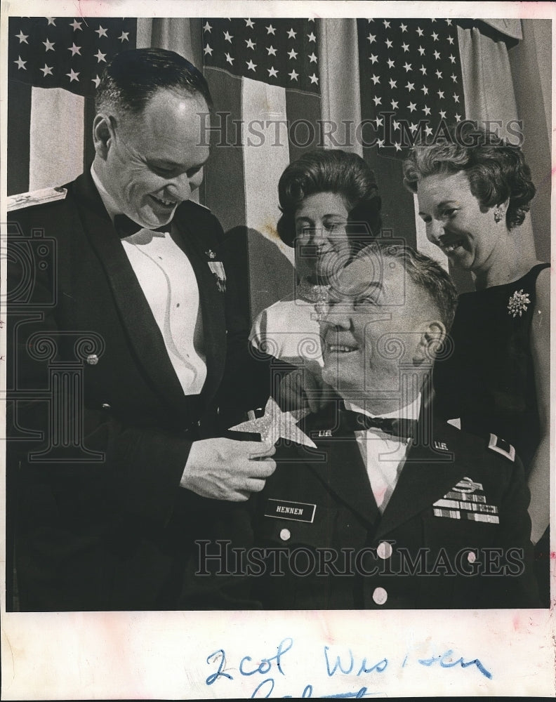 1966 Press Photo Joseph Lingle and Norbert Hennen at the Armed Forces Ball - Historic Images