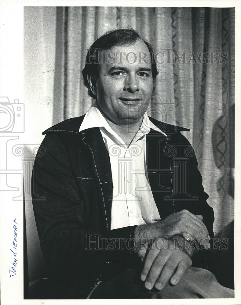 1986 Press Photo John Liefert, vice president of the UWM Adult Student Alliance - Historic Images