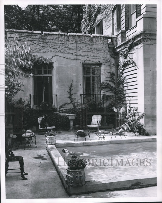 Press Photo New Orleans terrace patio design, plus swimming pool. - mjb05862 - Historic Images