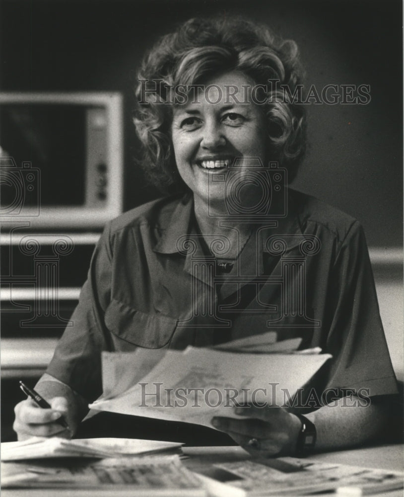 1989 Press Photo Cardinal Stritch Associate Professor Julie Ann Lickteig - Historic Images