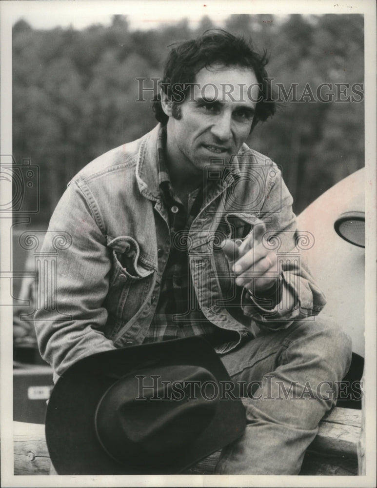 1977 Press Photo Actor Tony Lo Bianco in &quot;Goldenrod&quot; - mjb06288 - Historic Images