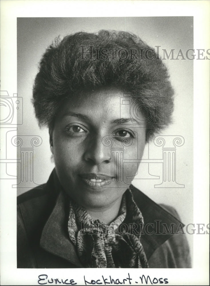 1982 Press Photo Eunice Lockhart-Moss, member of junior league, Milwaukee. - Historic Images