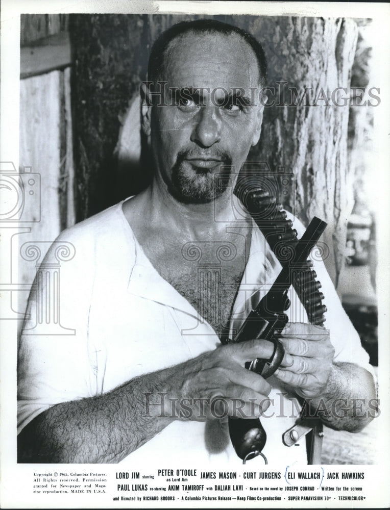1965 Press Photo Eli Wallach Wearing Beard in &#39;Lord Jim&#39; - mjb07530-Historic Images