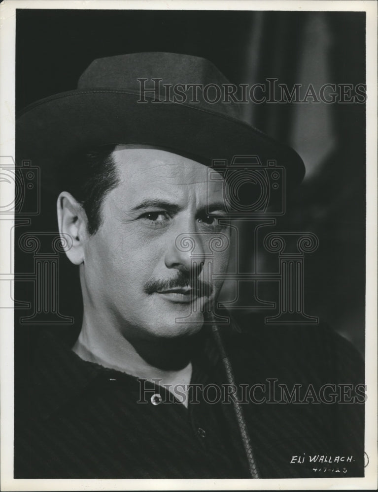1963 Press Photo Young Eli Wallach Headshot - mjb07840- Historic Images
