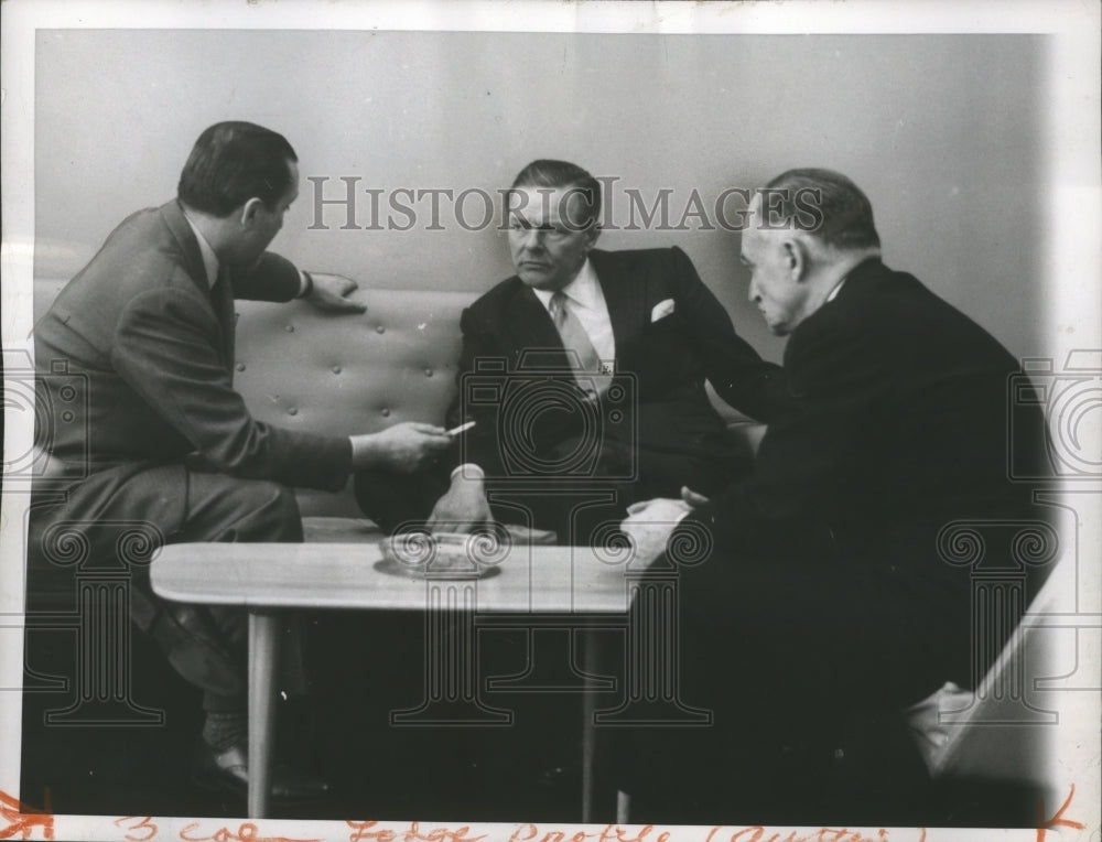 1957 Press Photo Henry Cabot Lodge meets other delegates at United Nations-Historic Images