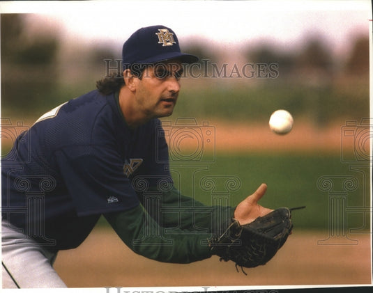 1994 Press Photo Australian Graeme Lloyd at the Milwaukee Brewers' Training Camp - Historic Images