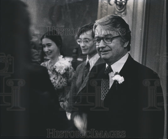 1975 Press Photo Governor Lucey and family at reception for inauguration. - Historic Images