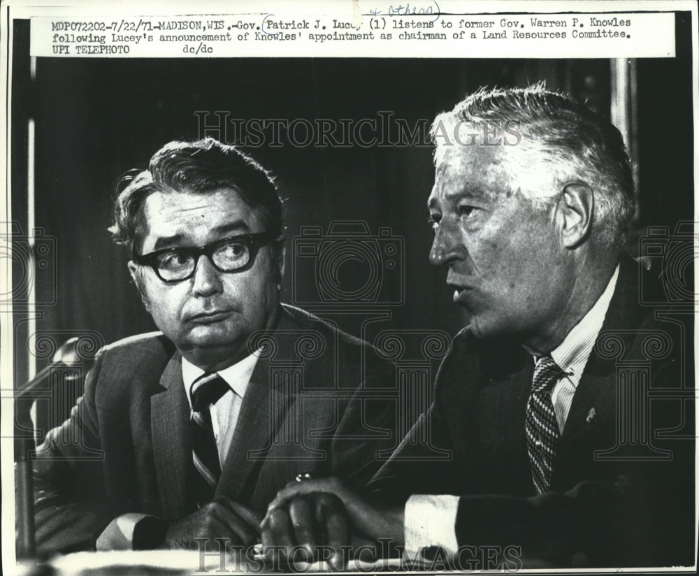 1971 Press Photo Patrick Lucey appoints Warren Knowles to chair Land Resources - Historic Images