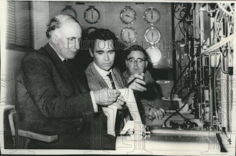 1967 Press Photo Bernard Lovell of Britain's Jodrell Bank observatory - Historic Images