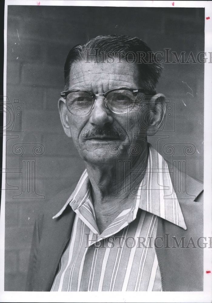 1974 Press Photo Martin Ludwig, Bethesda Lutheran Home, Watertown, Wisconsin - Historic Images