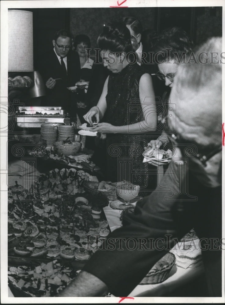 1971 Press Photo Inaugural ball of Governor Patrick J. Lucey of Wisconson. - Historic Images