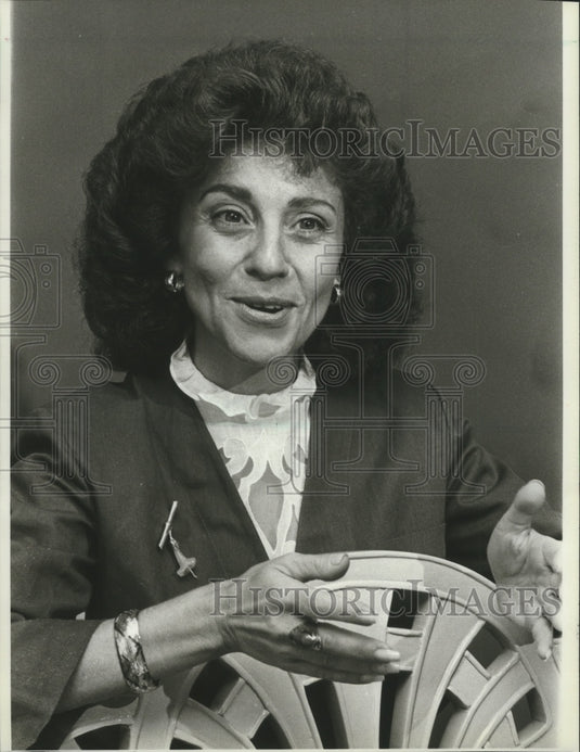 1983 Press Photo Sandy Linver President Speakeasy, Incorporated Atlanta, Georgia - Historic Images