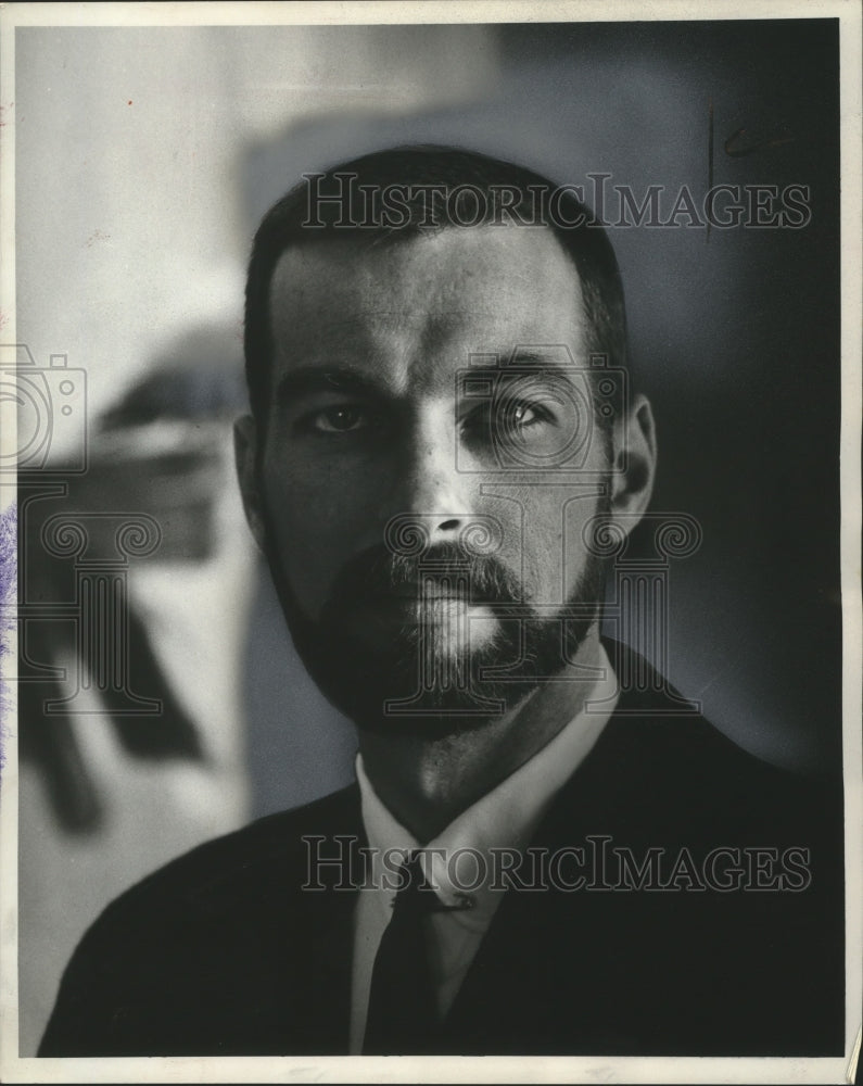 1962 Press Photo Richard Lince former instructor at Layton School of Art. - Historic Images