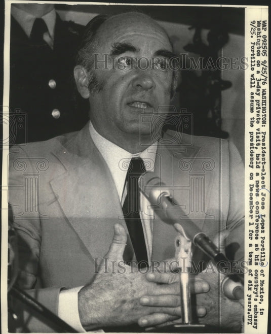 1976 Press Photo Mexican President-elect Jose Lopez Portillo visits Washington - Historic Images